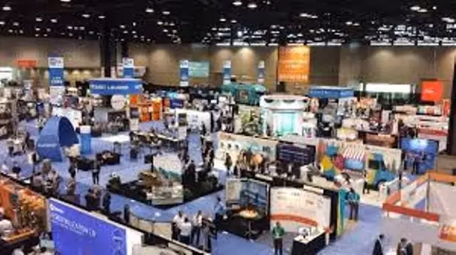 FiberStar Komitmen Tingkatkan Kenyamanan Berselancar di Dunia Maya FiberStar Komitmen Tingkatkan Kenyamanan Berselancar di Dunia Maya