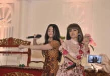 Jupe dan Depe Akur di Panggung Acara Khitanan Anak Eko Patrio