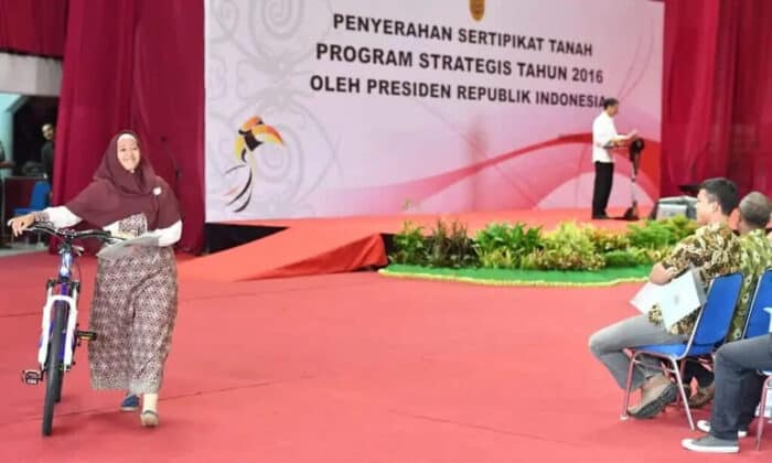 Penyerahan Sertifikat Tanah di Balikpapan, Presiden: Waktunya untuk Bekerja, Bukan untuk Berencana dan Berwacana
