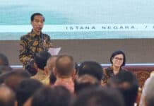 Serahkan DIPA 2017, Presiden Jokowi Ingatkan Jajarannya untuk Bergerak Cepat