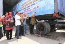 Penetrasi Pasar Global, Menkop Lepas Ekspor Produk Furnitur Jateng
