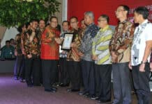 Menkop Beri Penghargaan 134 Pegiat Koperasi