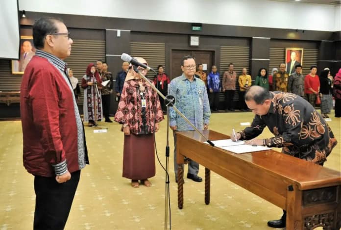 Meliadi Sembiring Dilantik Jadi Sesmen Koperasi UKM