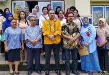 Kemenkop Salurkaan Dana Pengembangan pada 22 WP di Piru Maluku
