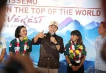 Apresiasi Menpora Buat Dua Srikandi Penakluk Everest