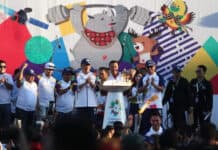 Menpora Turut Bawa Obor Asian Games di Bali Menpora Turut Bawa Obor Asian Games di Bali