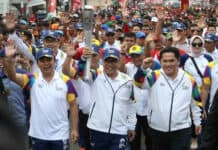 Antusiasme Masyarakat Lampung Padati Prosesi Kirab Obor Asian Games 2018