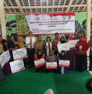 Pengrajin Batik Gedog Didorong Lakukan Inovasi