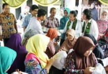 Anggota OASE Kunjungi Desa Batik Podhek, Pamekasan