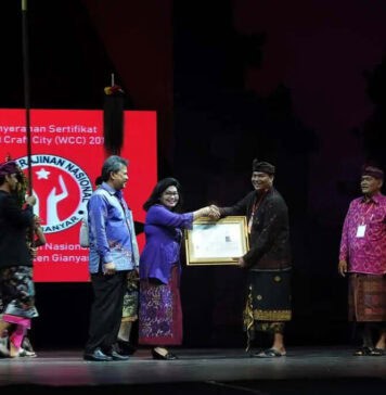 Mufidah Jusuf Kalla Dorong Gianyar Kembangkan Produk Kerajinan