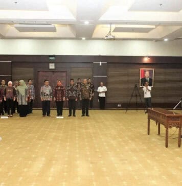 Prof Rully Indrawan Dilantik Jadi Sesmen Koperasi dan UKM