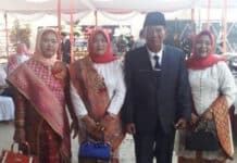 Sejumlah Anggota DPRD Bawa 3 Istrinya Saat Pelantikan