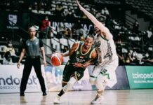 Dewa United, Menangi Derbi Surabaya