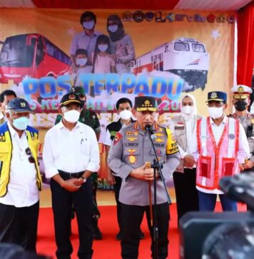 Cek Rest Area KM 57, Kapolri Imbau Pemudik Manfaatkan Layanan Posko Mudik