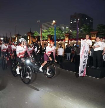 Kapolri Lepas Pesepeda yang Pecahkan Rekor MURI, Gowes Sejauh 508 Km