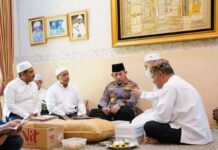 Takziah ke Rumah Duka Habib Zen Bin Umar, Kapolri: Beliau Saya Anggap Ayah Sendiri