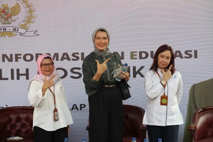 Bersama BPOM, Arzeti Bilbina: Kosmetik yang Baik Tentukan Kesehatan Fisik Bersama BPOM, Arzeti Bilbina: Kosmetik yang Baik Tentukan Kesehatan Fisik