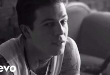 Lirik Lagu Sweater Weather dan Terjemahan - The Neighbourhood