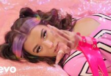 Lirik Lagu Pocket Locket dan Terjemahan - Alaina Castillo
