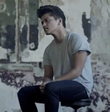 Lirik Lagu It Will Rain dan Terjemahan - Bruno Mars