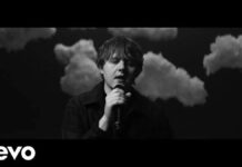 Lirik Lagu Hold Me While You Wait dan Terjemahan - Lewis Capaldi