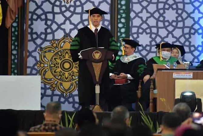 Prof Dr Asrorun Niam Sholeh Dikukuhkan Sebagai Guru Besar UIN Syarif Hidayatullah Jakarta