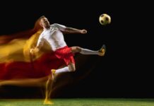 Teknik Dasar Menendang dan Mengoper Bola dalam Sepak Bola