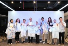 Kunjungi Pameran Official Merchandise Pemilih Muda, Ketua TKN Rosan Roeslani: Wujud Nyata Komitmen Prabowo-Gibran untuk Ekonomi Kreatif