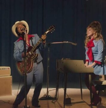 Lirik Lagu Die With A Smile dan Terjemahan – Lady Gaga, Bruno Mars Lirik Lagu Die With A Smile dan Terjemahan - Lady Gaga, Bruno Mars