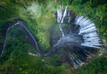 7 Alasan Wisata Air Terjun Tumpak Sewu Wajib Masuk Daftar Liburan Anda 7 Alasan Wisata Air Terjun Tumpak Sewu Wajib Masuk Daftar Liburan Anda