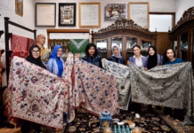 Penasehat DWP Kemenkop Upayakan Kebangkitan Koperasi Batik Trusmi di Cirebon