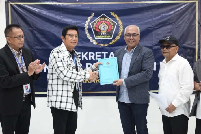 Disokong Mayoritas Daerah, Akhmad Munir Resmi Mendaftar Calon Ketua Umum PWI,Janji Akhiri Dualisme